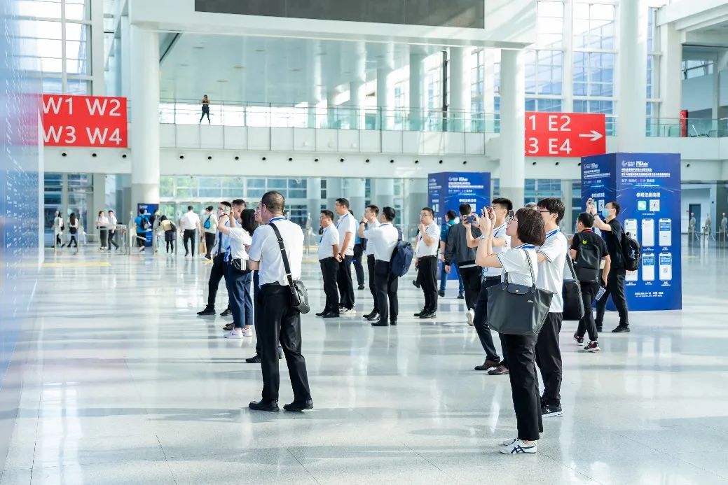 1700192293476275.jpg 1694417456339778.jpg